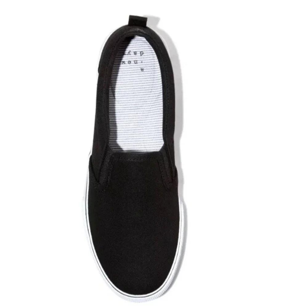 A New Day Women's Millie Twin Gore Apparel Sneakers Slip- On Black 7